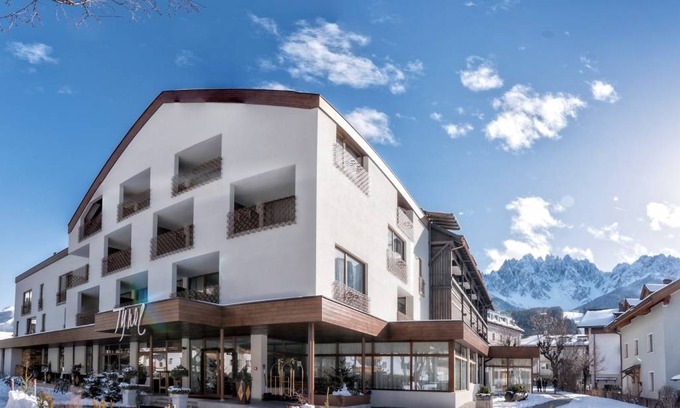 San Candido Hotel | Hotel ∙ 4 guests