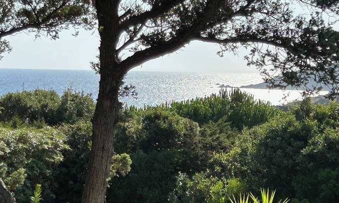 Santa Reparata House | House with sea view, close to the beach, air conditioning, TV, private garden