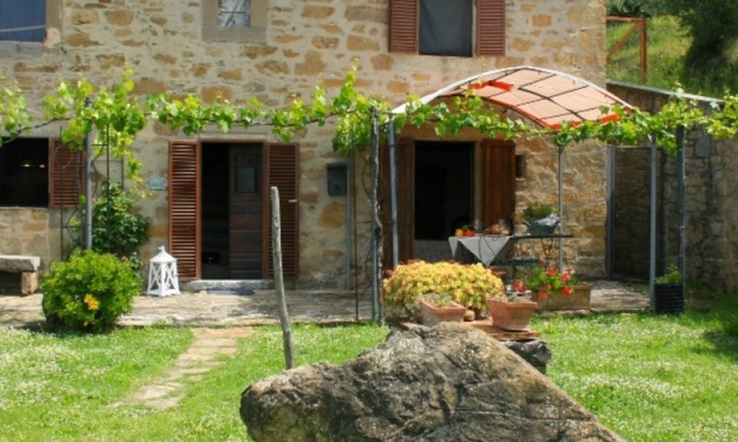 San Pietro a Cegliolo Villa | Indipendent house with 5 sleeps and private pool. Cortona