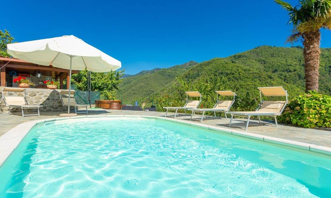 Castiglione di Garfagnana Villa | 160 m² Villa ∙ 3 bedrooms ∙ 7 guests