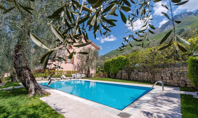 Assenza Apartment | KITE BETH'S HOUSE