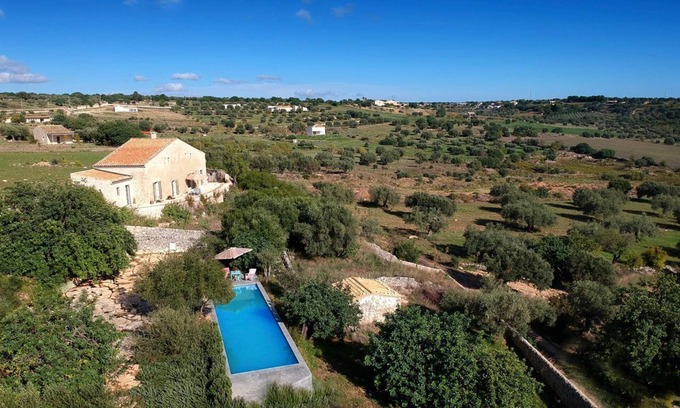 Scicli Villa | La Picca Estate - Six Bedroom Villa, Sleeps 12