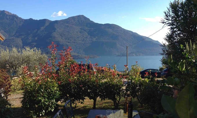 Vercana Apartment | Lake Como - Residence La Collina - Mirtillo