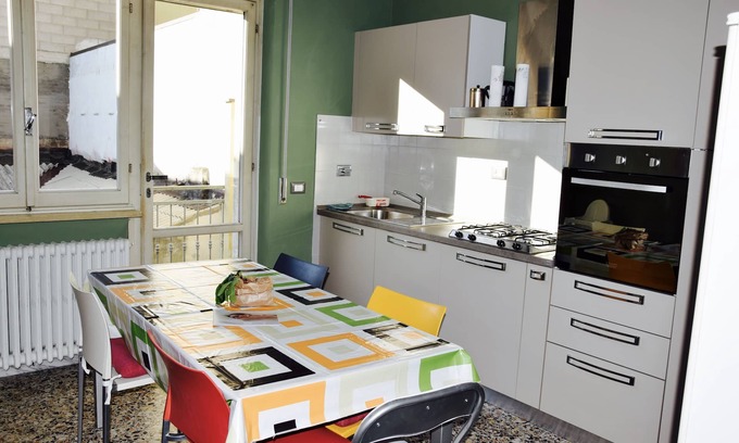 Viareggio Apartment | Large apartment with air conditioners and unlimited wifi