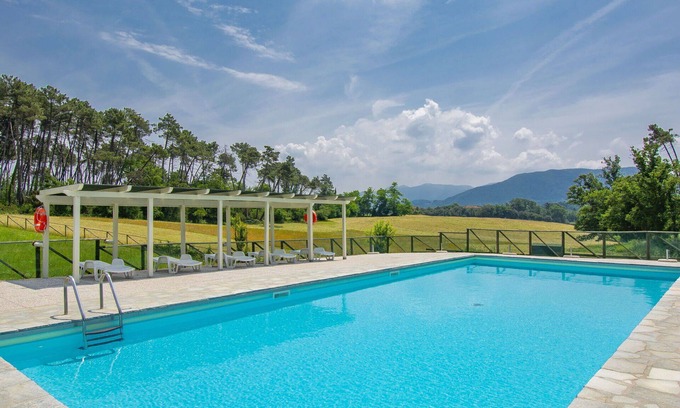 Vicopelago Apartment | Lovely apartment for 4 people with A/C, pool, TV, patio, pets allowed and panoramic view