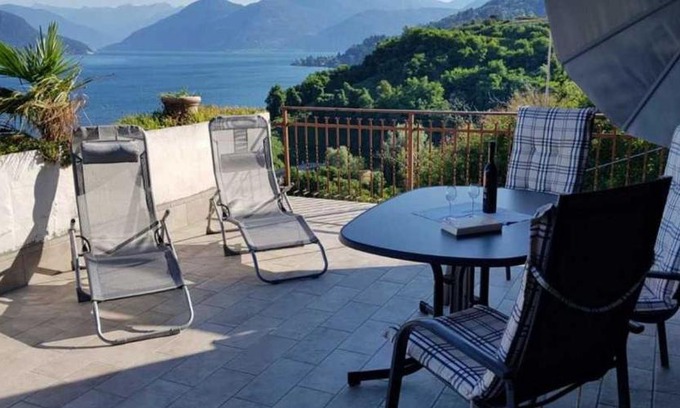 Porto Valtravaglia Apartment | Monte Sole II