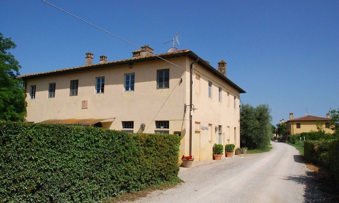 Castelfiorentino Villa | Nice apartment in villa for 6 people with pool, A/C, WIFI and panoramic view, close to San Gimig.