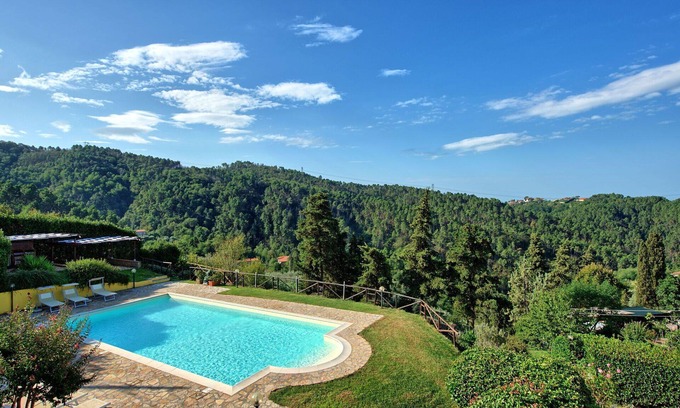 Massarosa Apartment | Nice apartment for 4 people with pool, WIFI, TV and panoramic view, close to Viareggio