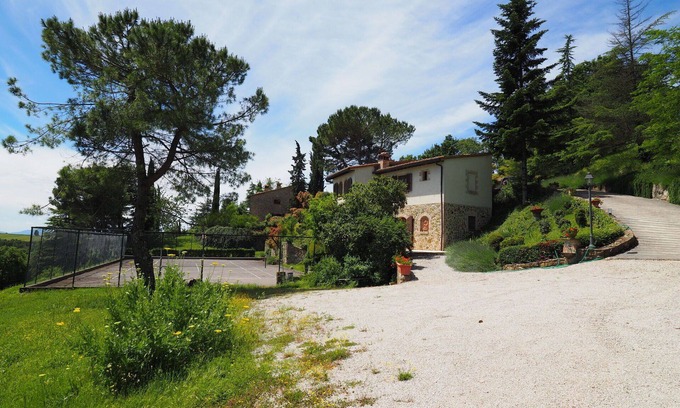 San Gimignano Apartment | Nice apartment for 6 people with WIFI, pool and panoramic view, close to San Gimignano