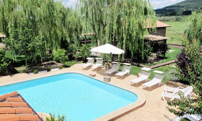 Montefiascone Villa | Nice apartment in villa for 6 guests with WIFI, pool, TV, patio, pets allowed and panoramic view