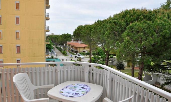 Bibione Lido dei Pini Apartment | One-bedroom flat with balcony and AC