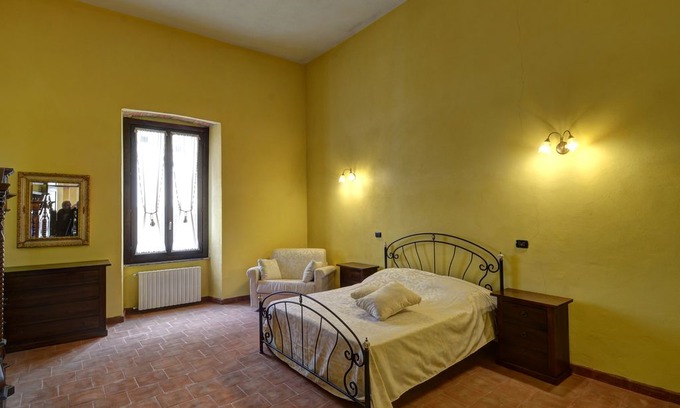 Nizza Monferrato House | Palazzo centro Bilocale with double bed 2