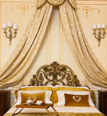 Sarzana House | Palazzo Lari Sarzana