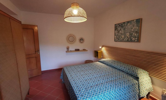 Perdifumo Apartment | Panoramic Apartment for 8 with Garden and Patio, Sea View