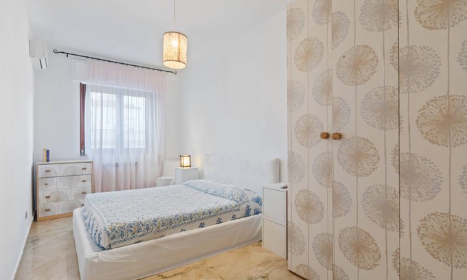 Borgo Vecchio Apartment | Politeama Lovely Apartment with Balcony
