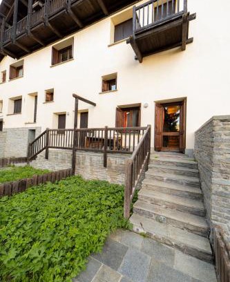 Grangesises Apartment | Sestriere Ski Base, Navetta GRATIS, Parcheggio Privato