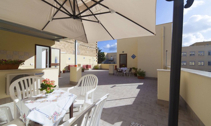 Trapani Bed & Breakfast | Sole di Trapani