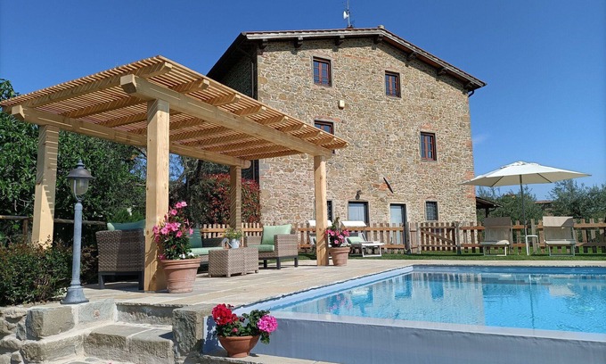 Montegonzi Villa | Stunning private villa for 10 guests with private pool, WIFI, A/C, TV, veranda and panoramic view