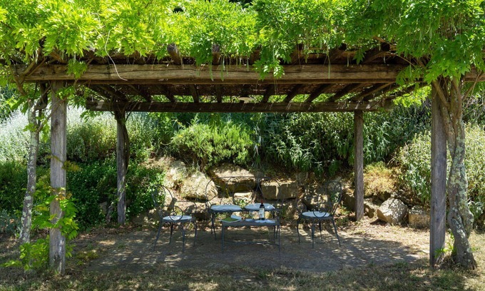 Pontassieve House | Stunning private villa for 11 people with private pool, WIFI, TV and balcony, close to Florence