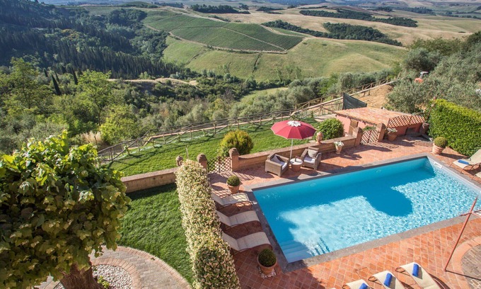 Fabbrica Villa | Stunning private villa with A/C, WIFI, private pool, TV, terrace, pets allowed and panoramic view