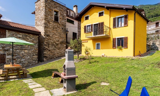 Sorico House | Stunning private villa for 4 guests with WIFI, hot tub, TV, patio and pets allowed