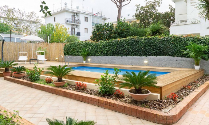 Meta Apartment | Summer Colors Rooms & Apartments - Grean Ocean