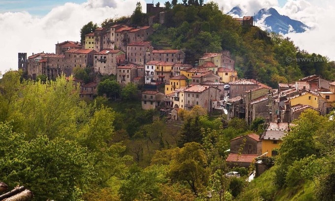 Montefegatesi House | The House of Caesar