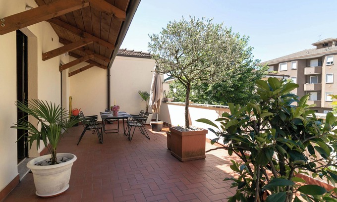 Lecco Apartment | Unika House Lecco - One Bedroom Apartment, Sleeps 5