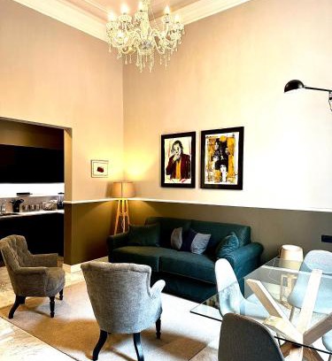 Rome Province Apartment | Via Veneto Luxury Maison