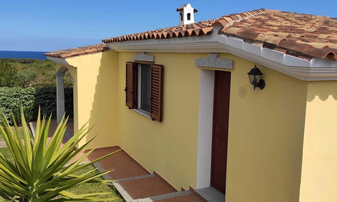 Tanaunella Villa | VILLA 200 METERS FROM THE BEACH WITH SEA VIEW