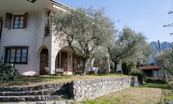 Zorzino Villa | Villa Flavia. .