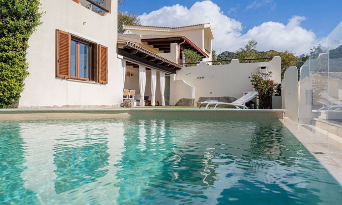 Eden Rock Villa | Villa Mirto Green House