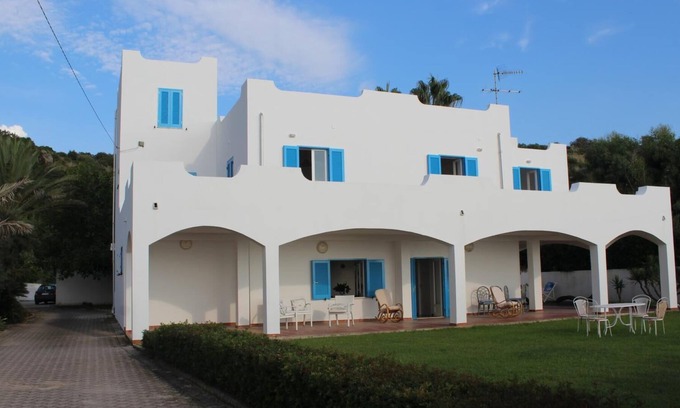 Joppolo Villa | Villa Torre, with Jacuzzi and sea view!