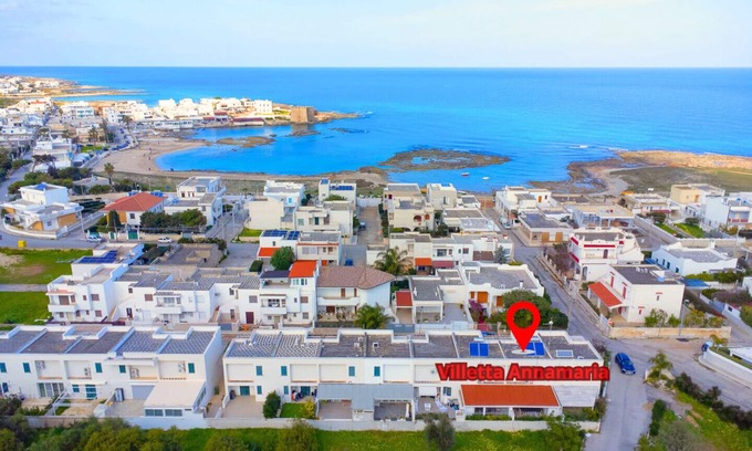 Torre Santa Sabina House | Villetta Annamaria 50 meters from beach + parking space