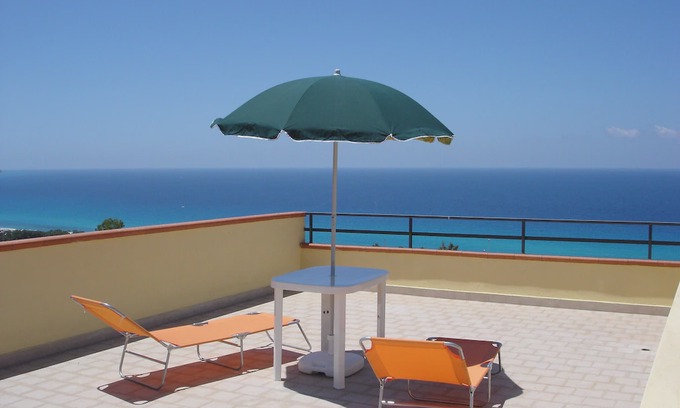 Marina di Zambrone Apartment | Vista la mare, Marina di Zambrone, nr Tropea.