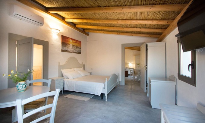Matino House | Windows on Porta Carrese - Room 9