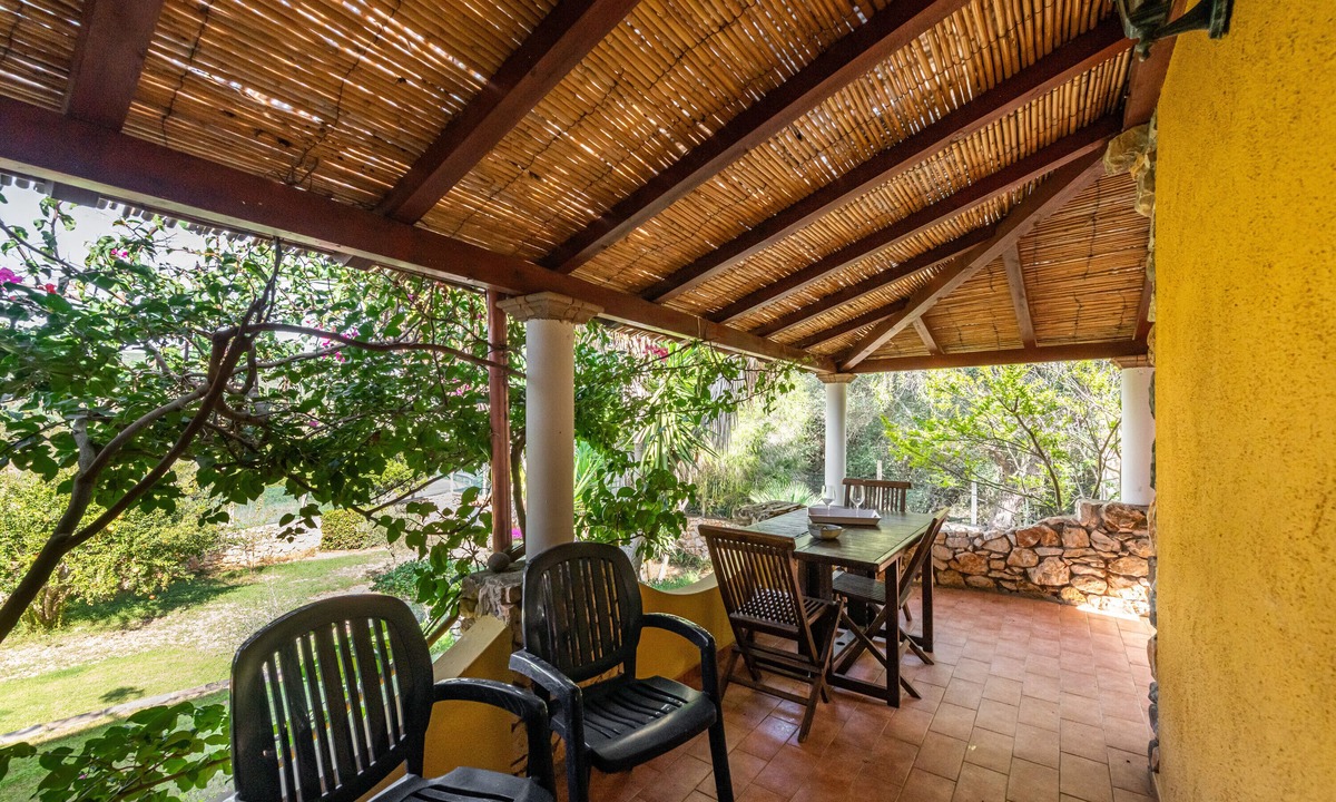 Sant'Antioco Villa | Villa Maladroxia with Private Garden & Terrace