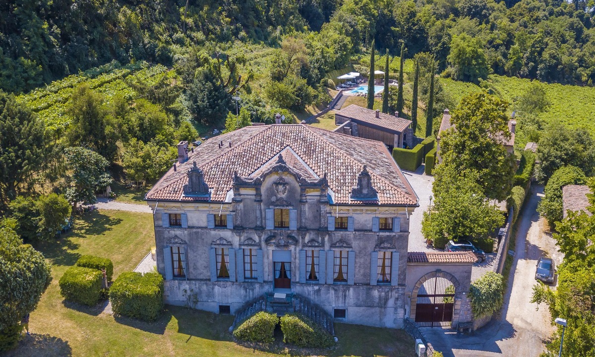 Colognola ai Colli Apartment | Villa Faccioli Limone With Shared Pool