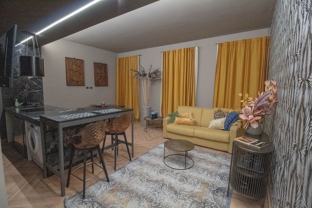 Historic Centre Apartment | Elegant and luxurious apartment for 6 people, in the heart of Turin