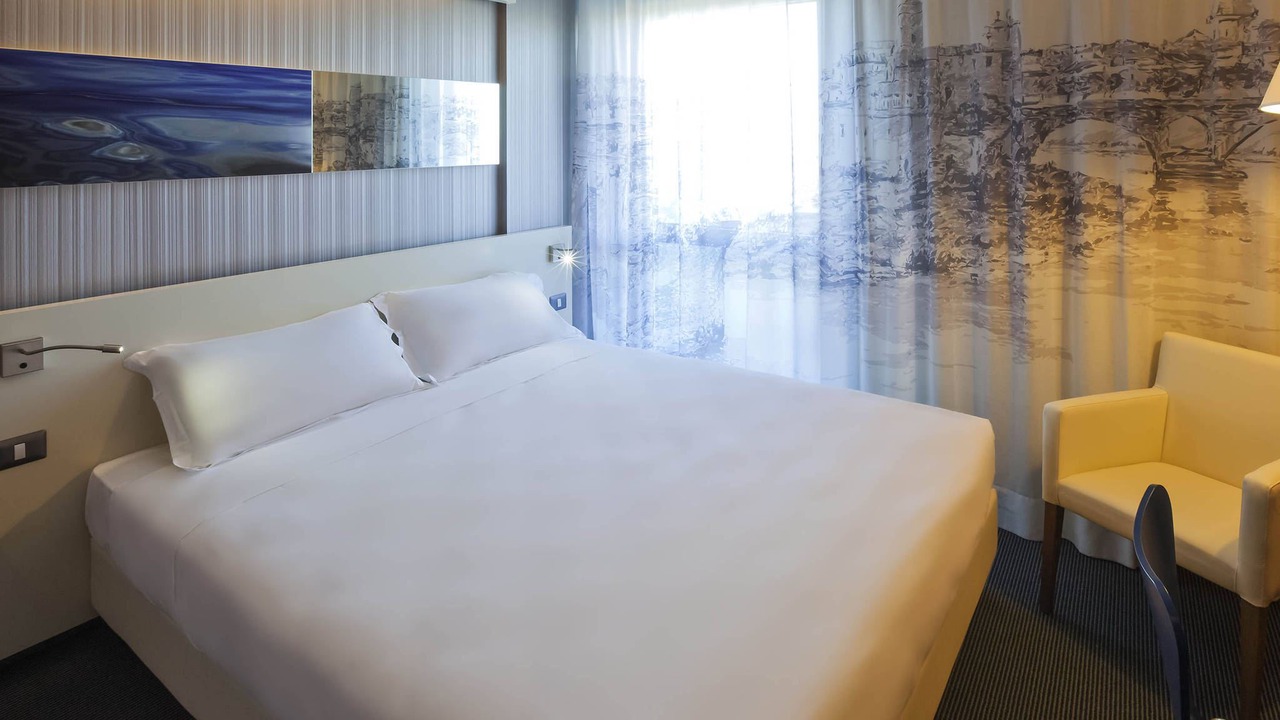Photo of Bedroom in EUR