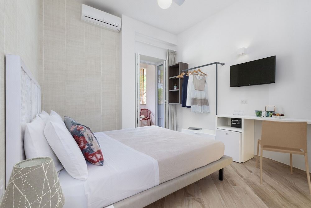 Photo of Bedroom in Ogliastro Marina