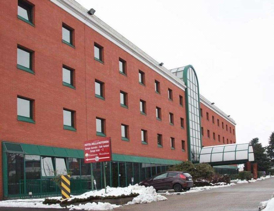 Photo of Buildings in Saronno
