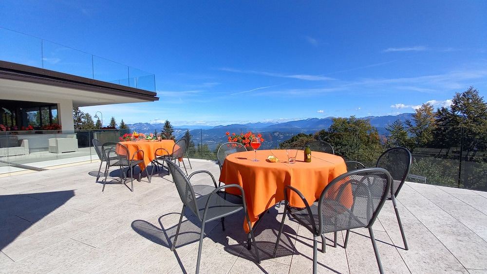 Photo of Patio Balcony in Vaneze