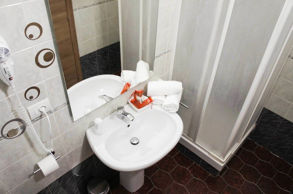Photo of Bathroom in Telese