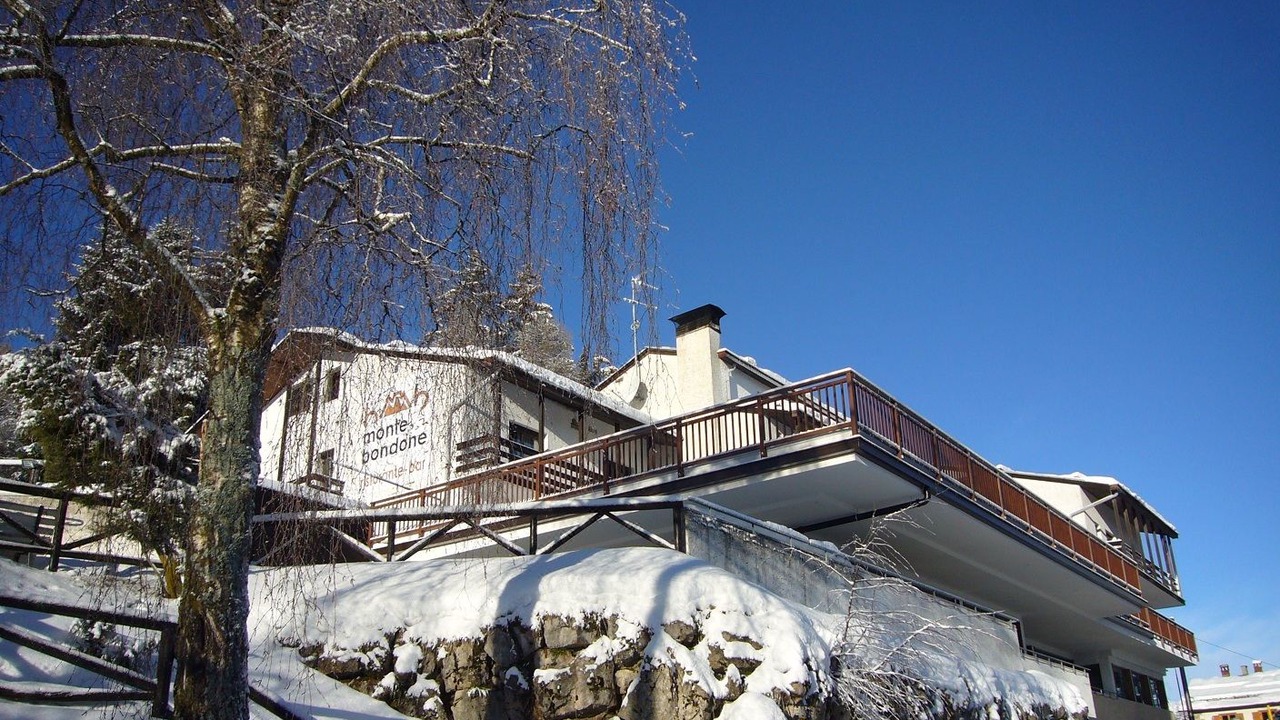 Photo of Buildings in Vaneze
