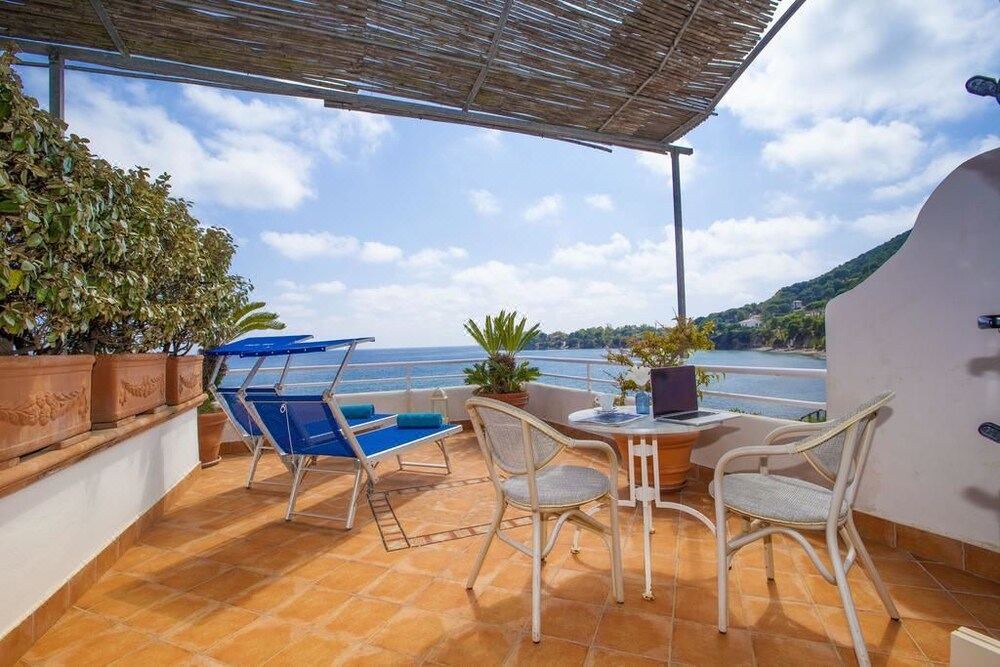 Photo of Patio Balcony in Ogliastro Marina