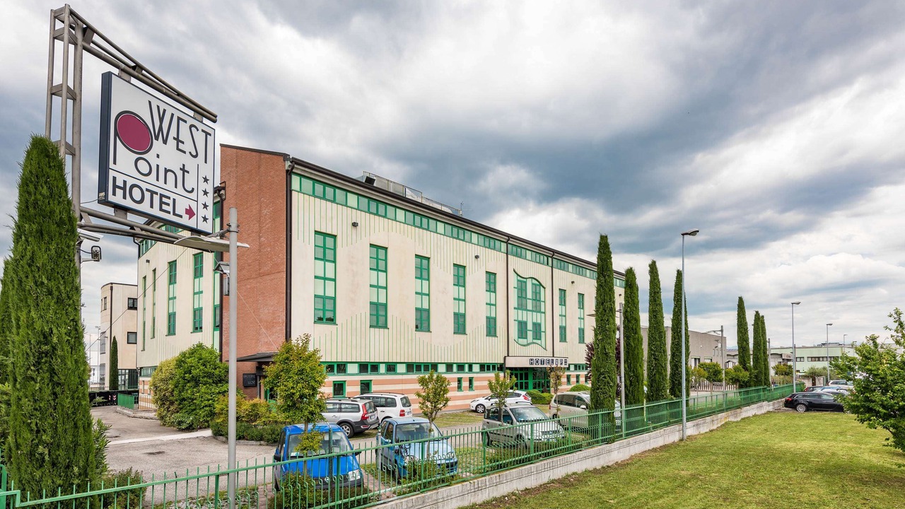 Photo of Buildings in Dossobuono