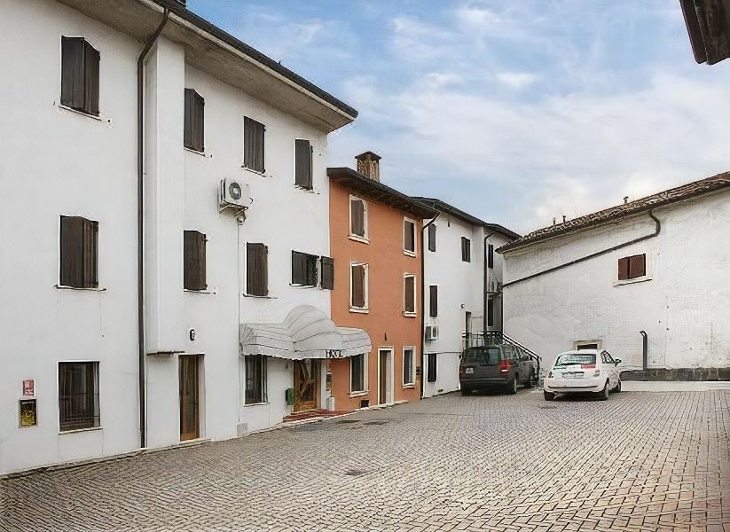 Photo of Buildings in Dossobuono