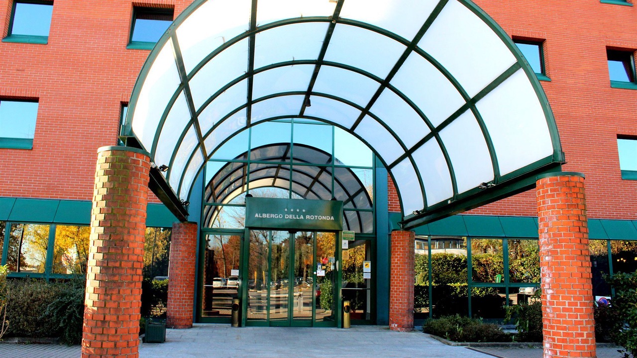 Photo of Buildings in Saronno