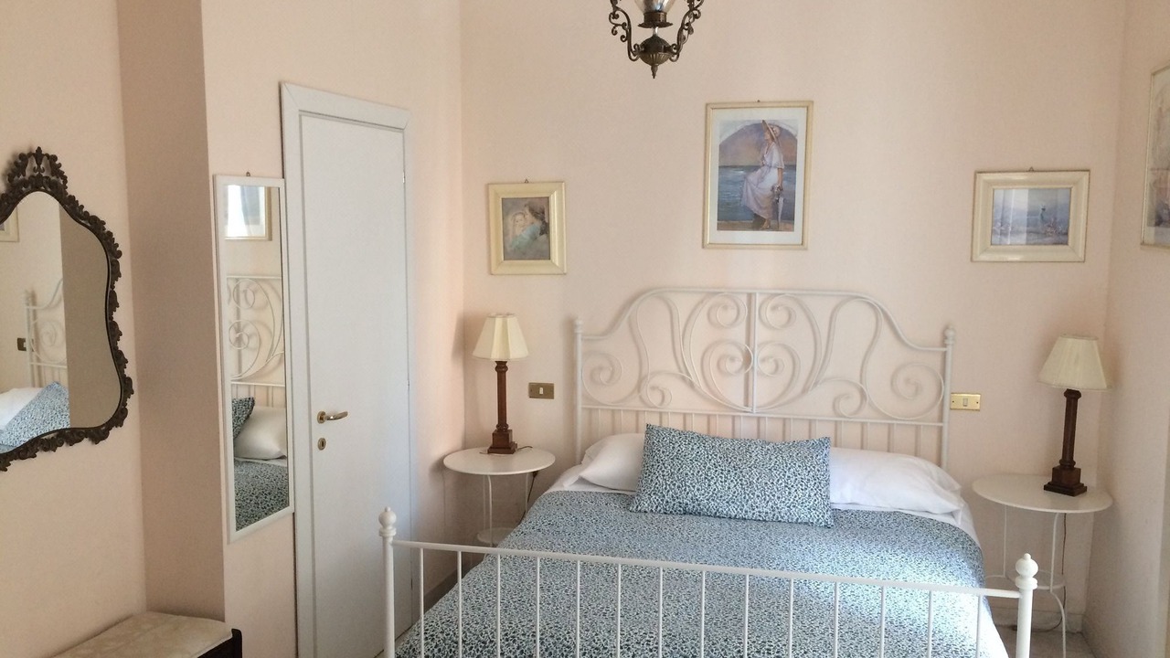 Photo of Bedroom in Potenza